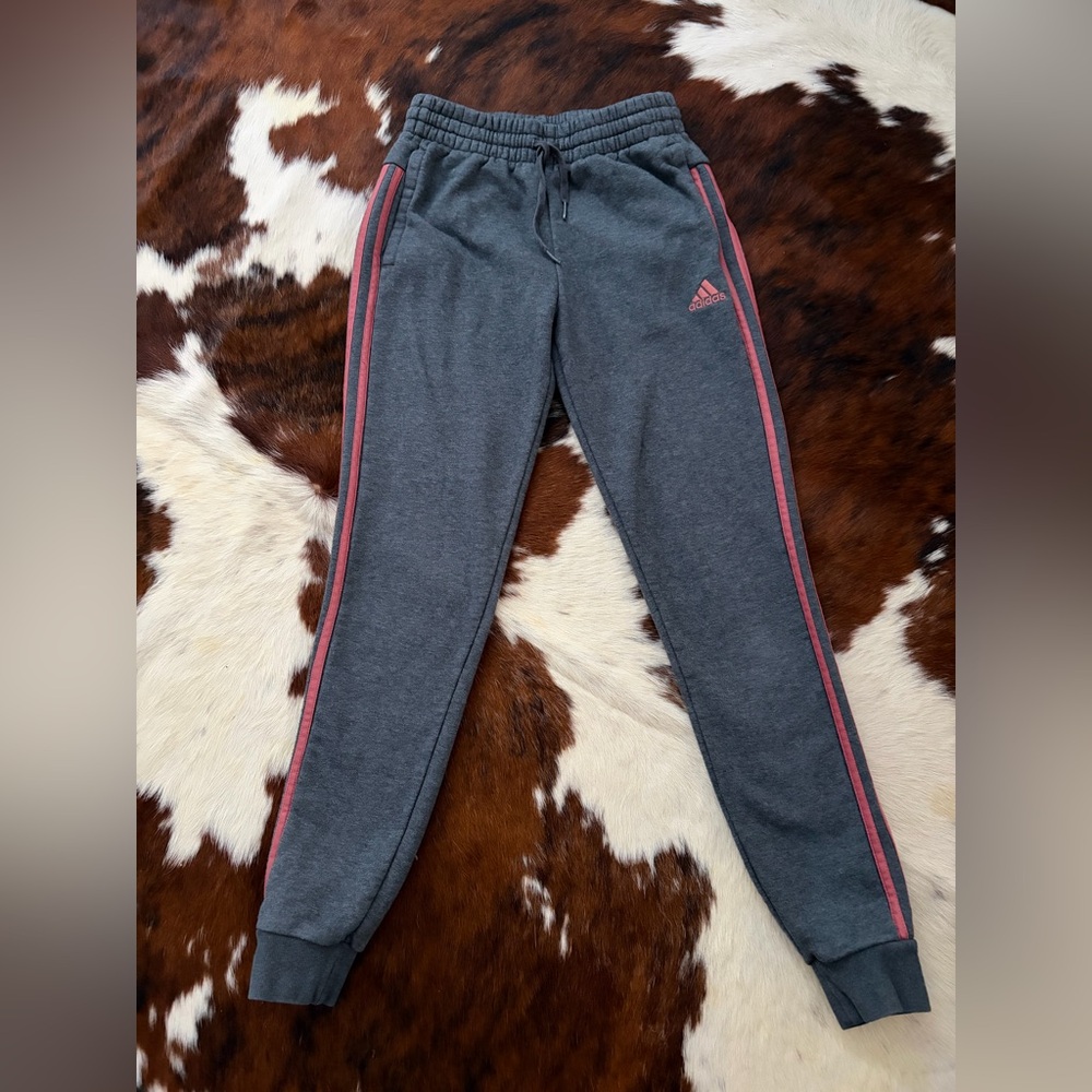 Women’s adidas jogger sweatpant pink and gray